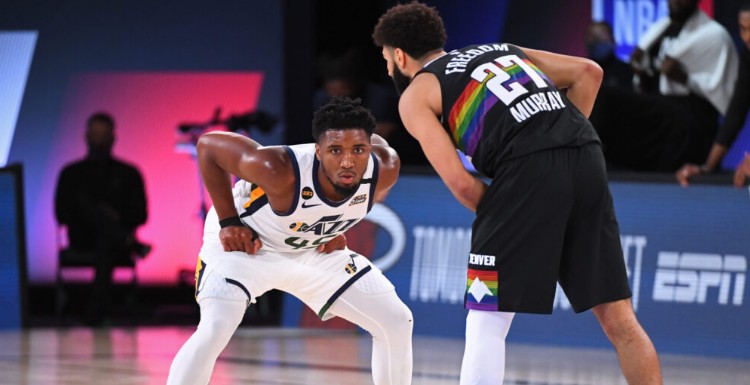 詹姆斯在播 詹姆斯在播